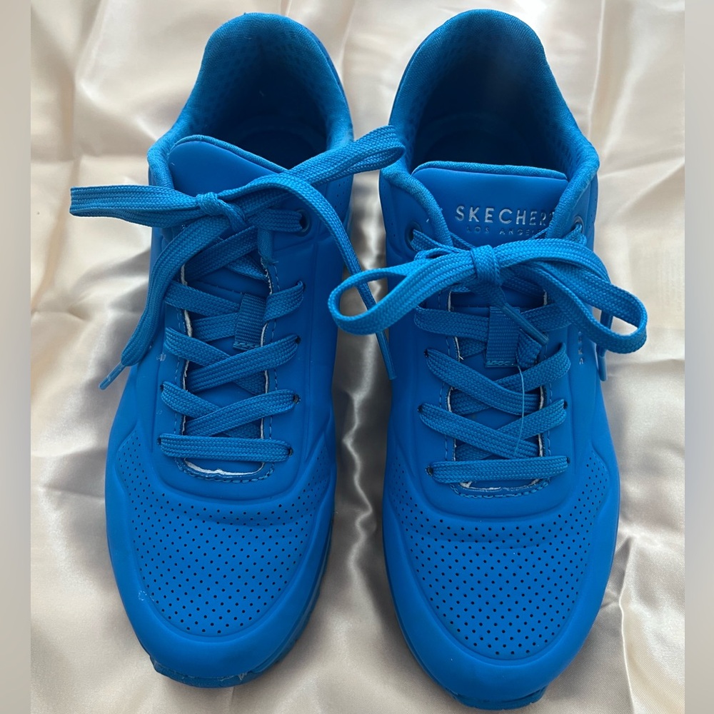 Skechers Platform Vibrant Blue Lace-Up Sneakers (Never Worn)